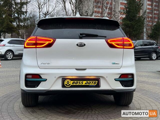 Білий Кіа Niro, об'ємом двигуна 64 л та пробігом 81 тис. км за 19999 $, фото 5 на Automoto.ua