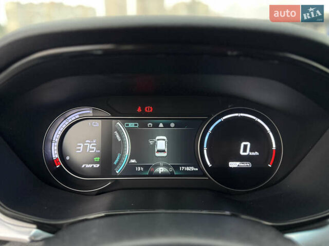 Киа Niro 2020 в Киеве на Automoto.ua Белый Киа Niro, объемом двигателя 0 л и пробегом 171 тыс. км за 18300 $, фото 20 на Automoto.ua