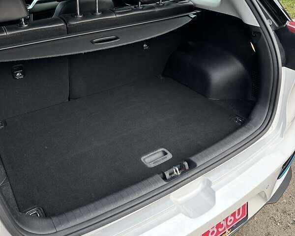 Білий Кіа Niro, об'ємом двигуна 0 л та пробігом 147 тис. км за 18800 $, фото 59 на Automoto.ua