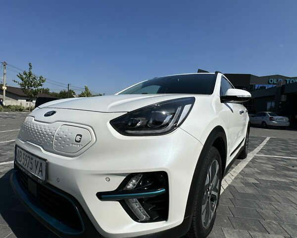 Белый Киа Niro, объемом двигателя 0 л и пробегом 103 тыс. км за 21000 $, фото 51 на Automoto.ua