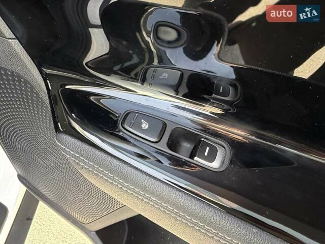 Белый Киа Niro, объемом двигателя 1.58 л и пробегом 200 тыс. км за 18600 $, фото 30 на Automoto.ua