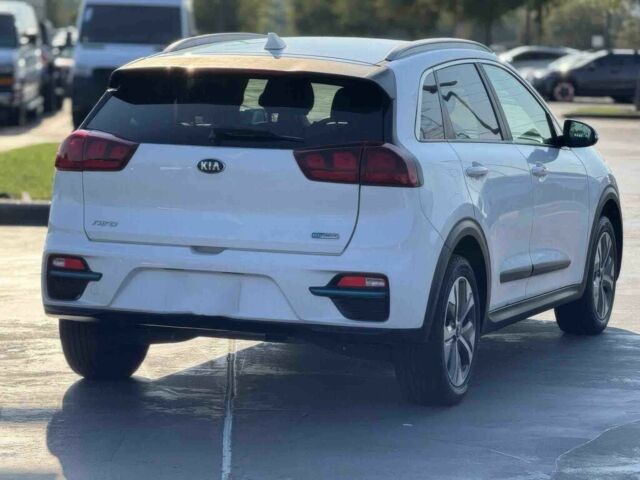 Киа Niro 2020 в Полтаве на Automoto.ua Белый Киа Niro, объемом двигателя 0 л и пробегом 44 тыс. км за 10300 $, фото 6 на Automoto.ua