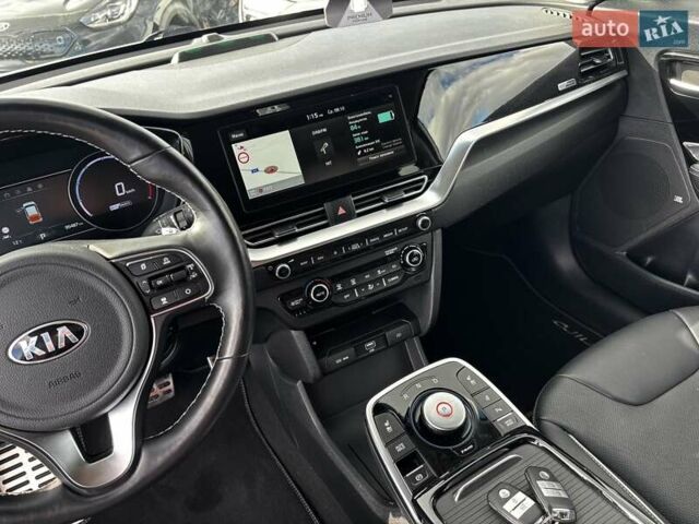 Киа Niro 2020 в Львове на Automoto.ua Белый Киа Niro, объемом двигателя 0 л и пробегом 95 тыс. км за 20450 $, фото 19 на Automoto.ua