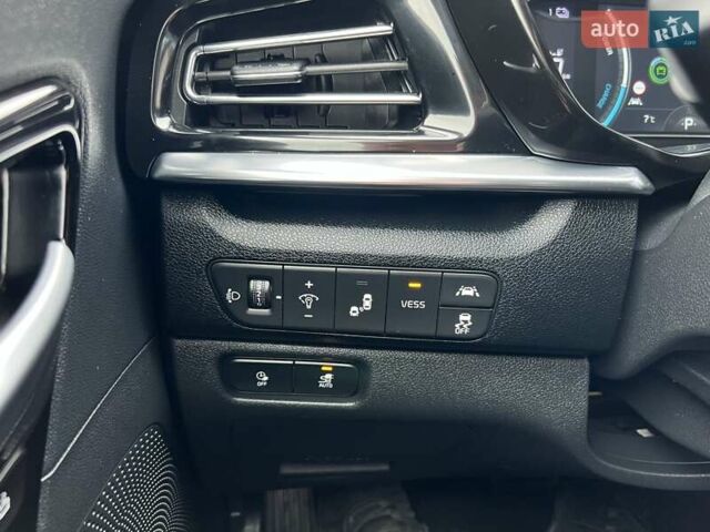 Белый Киа Niro, объемом двигателя 0 л и пробегом 146 тыс. км за 19799 $, фото 38 на Automoto.ua