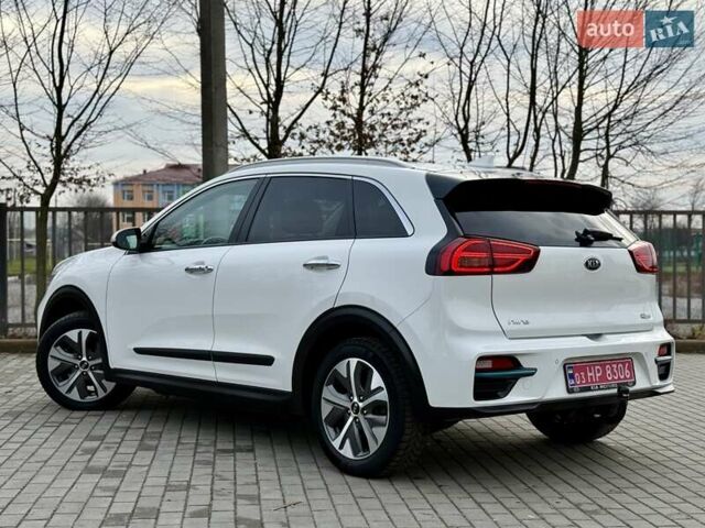 Білий Кіа Niro, об'ємом двигуна 0 л та пробігом 89 тис. км за 18950 $, фото 14 на Automoto.ua