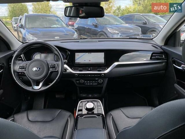 Білий Кіа Niro, об'ємом двигуна 0 л та пробігом 112 тис. км за 22900 $, фото 26 на Automoto.ua