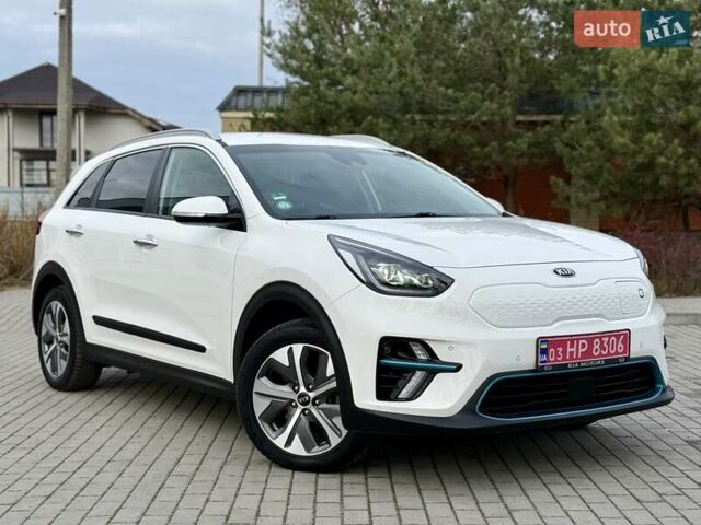 Білий Кіа Niro, об'ємом двигуна 0 л та пробігом 89 тис. км за 18950 $, фото 1 на Automoto.ua
