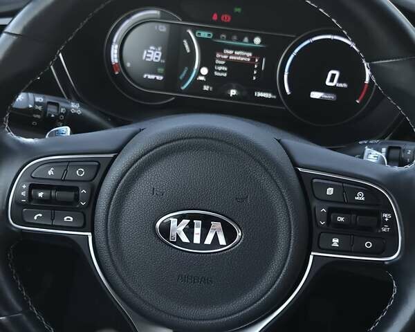 Белый Киа Niro, объемом двигателя 0 л и пробегом 134 тыс. км за 19999 $, фото 33 на Automoto.ua
