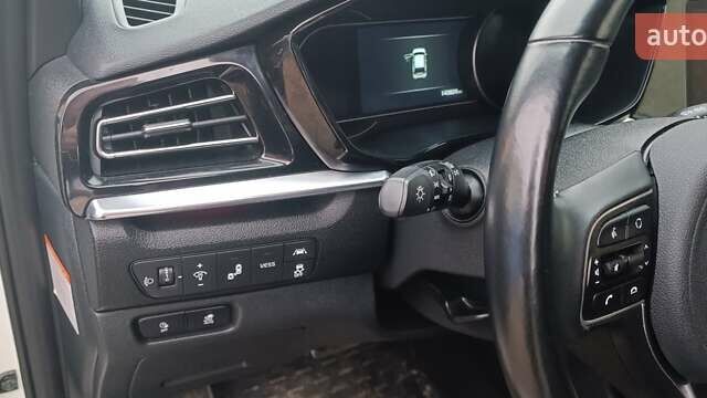 Белый Киа Niro, объемом двигателя 0 л и пробегом 144 тыс. км за 18800 $, фото 17 на Automoto.ua
