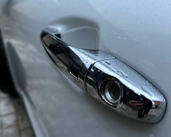 Белый Киа Niro, объемом двигателя 0 л и пробегом 161 тыс. км за 19500 $, фото 5 на Automoto.ua