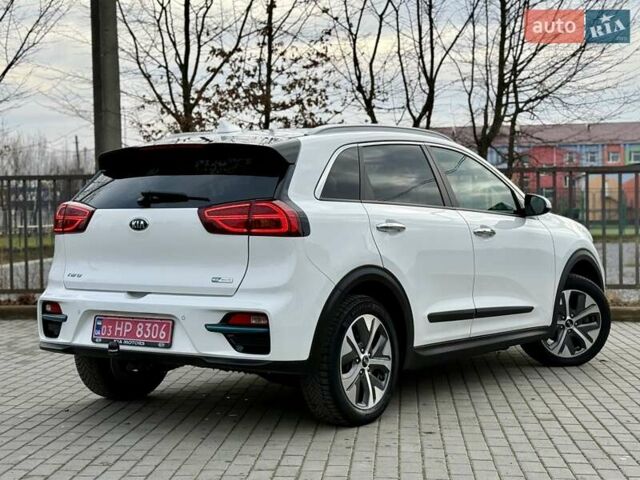 Білий Кіа Niro, об'ємом двигуна 0 л та пробігом 89 тис. км за 18950 $, фото 18 на Automoto.ua