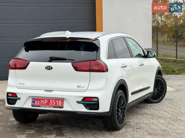 Киа Niro 2020 в Черкассах на Automoto.ua Белый Киа Niro, объемом двигателя 0 л и пробегом 84 тыс. км за 18800 $, фото 7 на Automoto.ua