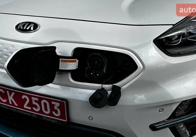 Киа Niro 2020 в Львове на Automoto.ua Белый Киа Niro, объемом двигателя 0 л и пробегом 95 тыс. км за 20450 $, фото 45 на Automoto.ua