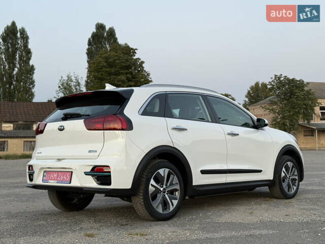 Киа Niro 2020 в Новой Ушице на Automoto.ua Белый Киа Niro, объемом двигателя 0 л и пробегом 152 тыс. км за 18500 $, фото 11 на Automoto.ua