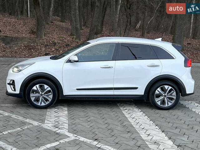 Белый Киа Niro, объемом двигателя 0 л и пробегом 103 тыс. км за 19500 $, фото 15 на Automoto.ua