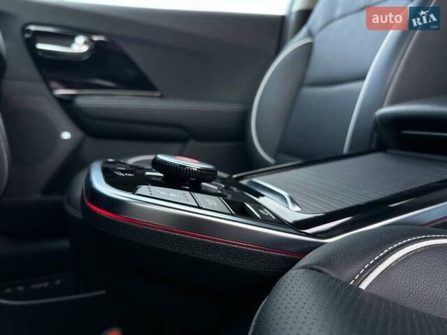 Білий Кіа Niro, об'ємом двигуна 0 л та пробігом 62 тис. км за 24400 $, фото 63 на Automoto.ua