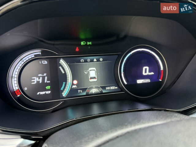 Білий Кіа Niro, об'ємом двигуна 0 л та пробігом 141 тис. км за 19499 $, фото 34 на Automoto.ua