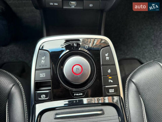 Белый Киа Niro, объемом двигателя 0 л и пробегом 152 тыс. км за 20400 $, фото 27 на Automoto.ua
