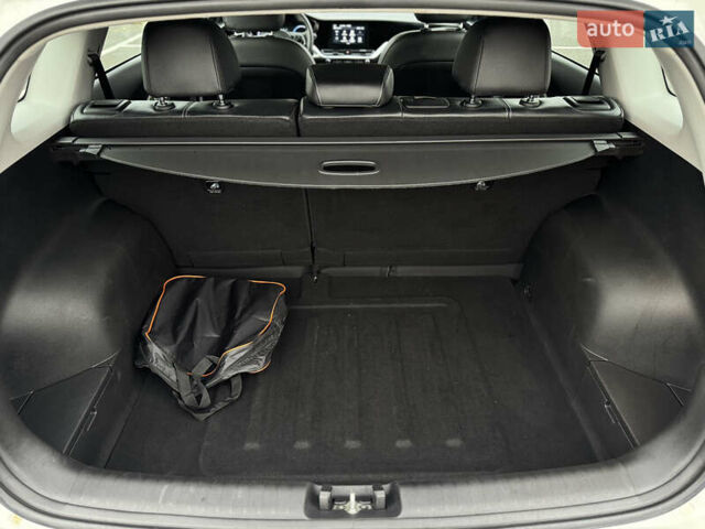 Киа Niro 2020 в Киеве на Automoto.ua Белый Киа Niro, объемом двигателя 0 л и пробегом 171 тыс. км за 18300 $, фото 40 на Automoto.ua