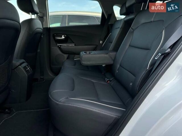 Білий Кіа Niro, об'ємом двигуна 0 л та пробігом 62 тис. км за 24400 $, фото 70 на Automoto.ua