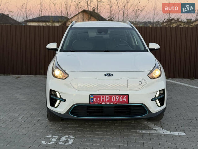 Белый Киа Niro, объемом двигателя 0 л и пробегом 114 тыс. км за 19350 $, фото 5 на Automoto.ua