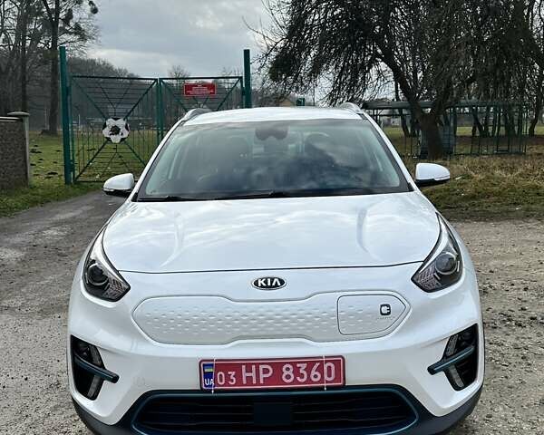 Білий Кіа Niro, об'ємом двигуна 0 л та пробігом 147 тис. км за 18800 $, фото 20 на Automoto.ua