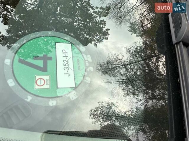 Білий Кіа Niro, об'ємом двигуна 0 л та пробігом 168 тис. км за 18455 $, фото 23 на Automoto.ua