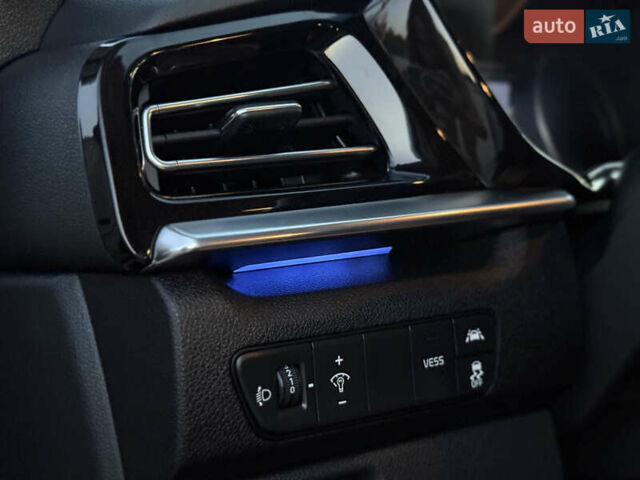 Білий Кіа Niro, об'ємом двигуна 0 л та пробігом 152 тис. км за 18500 $, фото 40 на Automoto.ua