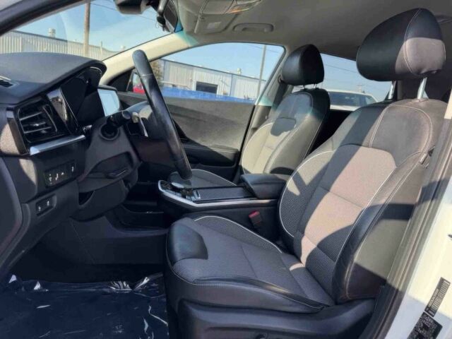 Киа Niro 2020 в Полтаве на Automoto.ua Белый Киа Niro, объемом двигателя 0 л и пробегом 44 тыс. км за 10300 $, фото 7 на Automoto.ua
