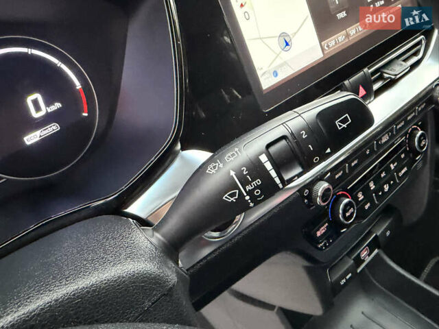 Білий Кіа Niro, об'ємом двигуна 0 л та пробігом 141 тис. км за 19499 $, фото 43 на Automoto.ua