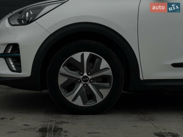 Белый Киа Niro, объемом двигателя 0 л и пробегом 172 тыс. км за 17500 $, фото 15 на Automoto.ua