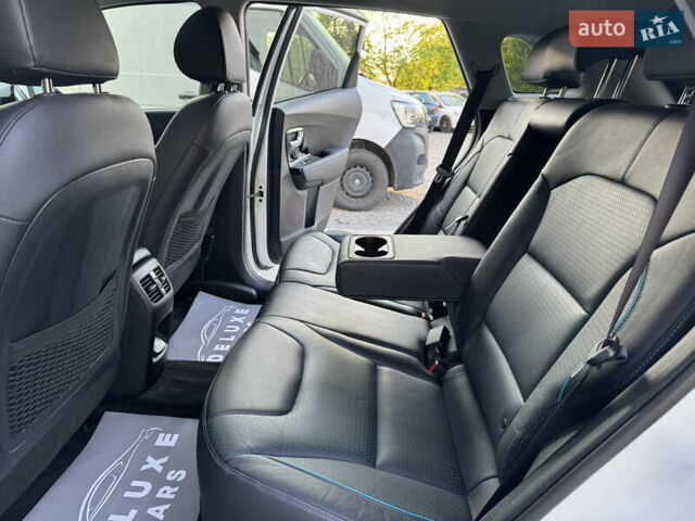 Киа Niro 2020 в Дрогобыче на Automoto.ua Белый Киа Niro, объемом двигателя 0 л и пробегом 62 тыс. км за 19500 $, фото 71 на Automoto.ua