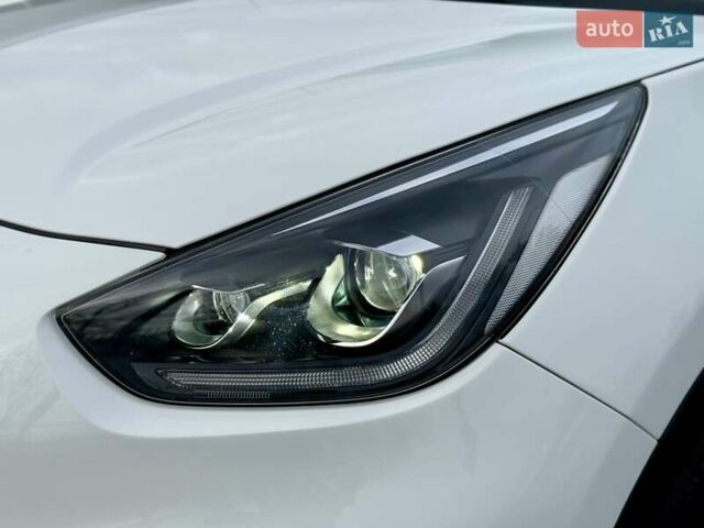 Білий Кіа Niro, об'ємом двигуна 0 л та пробігом 89 тис. км за 18950 $, фото 22 на Automoto.ua