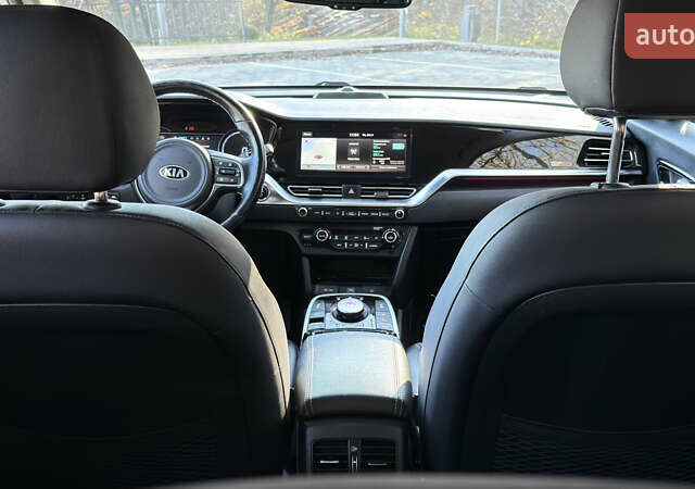 Белый Киа Niro, объемом двигателя 0 л и пробегом 126 тыс. км за 18400 $, фото 13 на Automoto.ua