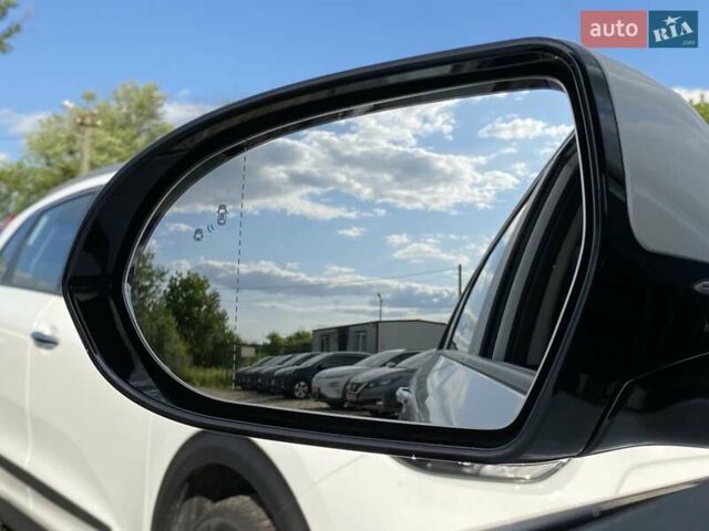 Білий Кіа Niro, об'ємом двигуна 0 л та пробігом 112 тис. км за 22900 $, фото 10 на Automoto.ua