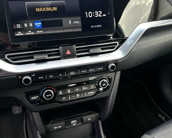 Білий Кіа Niro, об'ємом двигуна 0 л та пробігом 147 тис. км за 18800 $, фото 44 на Automoto.ua