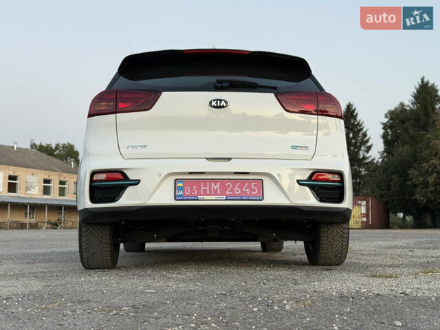 Білий Кіа Niro, об'ємом двигуна 0 л та пробігом 152 тис. км за 18500 $, фото 14 на Automoto.ua