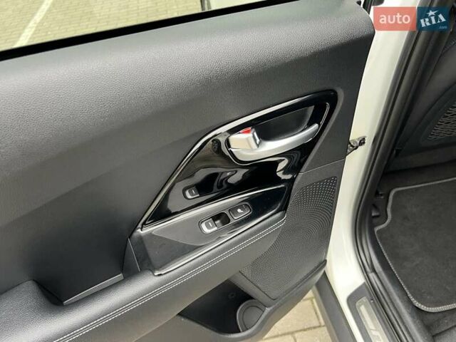 Белый Киа Niro, объемом двигателя 0 л и пробегом 146 тыс. км за 19799 $, фото 28 на Automoto.ua