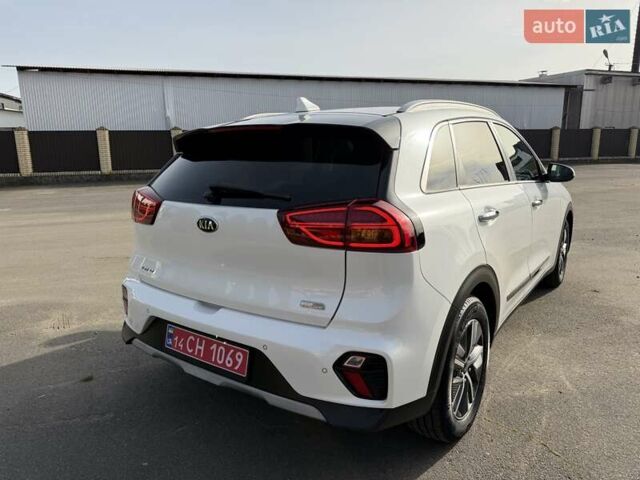 Белый Киа Niro, объемом двигателя 1.58 л и пробегом 200 тыс. км за 18600 $, фото 8 на Automoto.ua