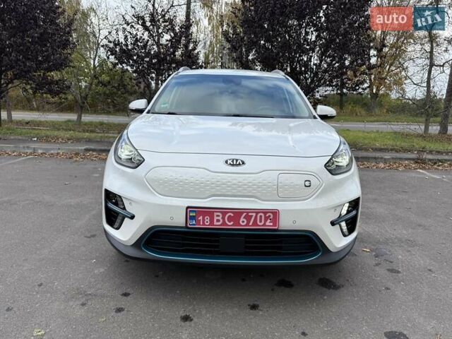 Білий Кіа Niro, об'ємом двигуна 0 л та пробігом 168 тис. км за 18455 $, фото 2 на Automoto.ua