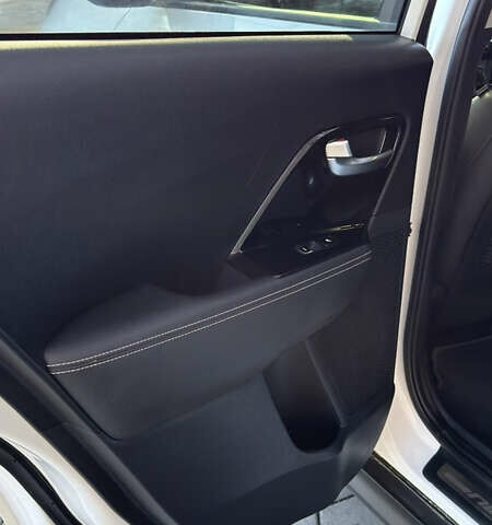 Белый Киа Niro, объемом двигателя 0 л и пробегом 126 тыс. км за 18400 $, фото 22 на Automoto.ua