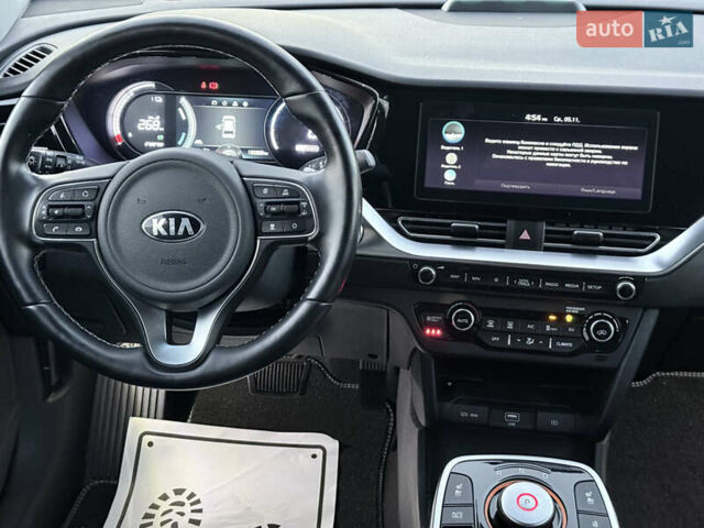 Белый Киа Niro, объемом двигателя 0 л и пробегом 130 тыс. км за 20999 $, фото 18 на Automoto.ua