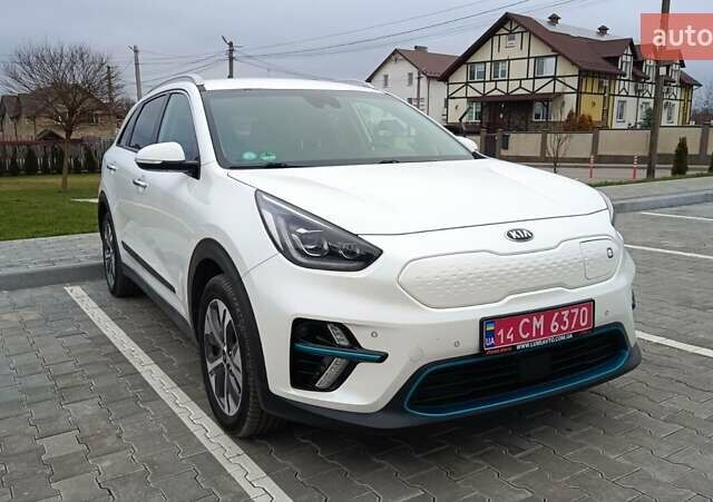 Білий Кіа Niro, об'ємом двигуна 0 л та пробігом 127 тис. км за 19999 $, фото 50 на Automoto.ua