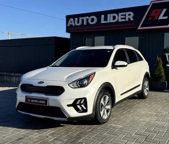 Білий Кіа Niro, об'ємом двигуна 1.6 л та пробігом 37 тис. км за 19700 $, фото 8 на Automoto.ua