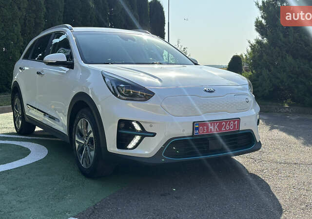 Белый Киа Niro, объемом двигателя 0 л и пробегом 114 тыс. км за 19400 $, фото 12 на Automoto.ua