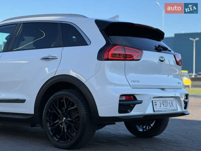 Киа Niro 2020 в Киеве на Automoto.ua Белый Киа Niro, объемом двигателя 0 л и пробегом 151 тыс. км за 19600 $, фото 10 на Automoto.ua