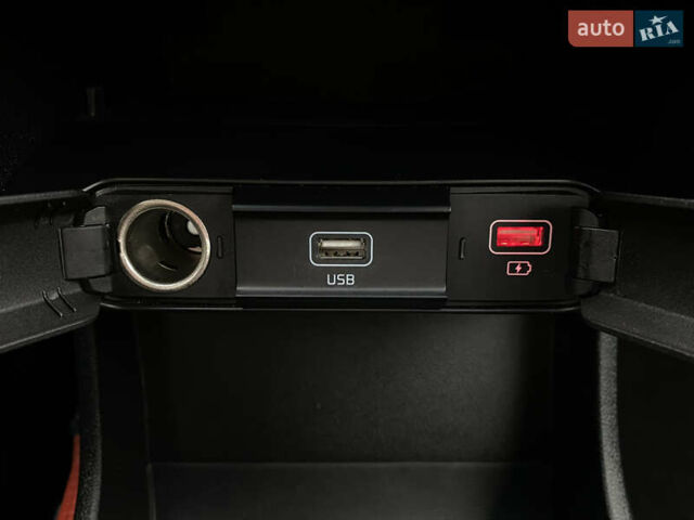 Белый Киа Niro, объемом двигателя 0 л и пробегом 96 тыс. км за 19950 $, фото 66 на Automoto.ua