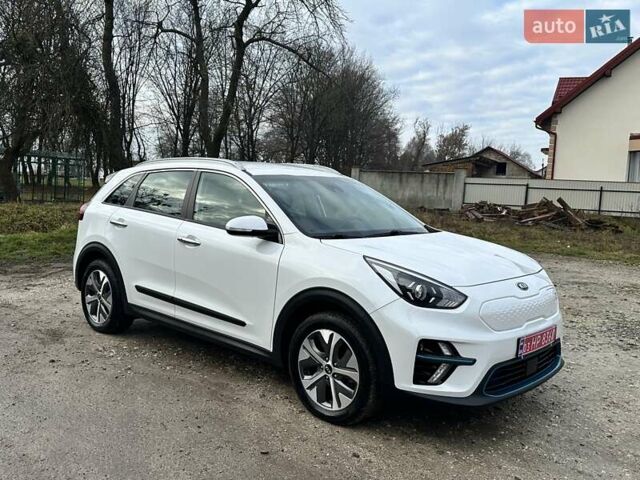Білий Кіа Niro, об'ємом двигуна 0 л та пробігом 147 тис. км за 18800 $, фото 1 на Automoto.ua