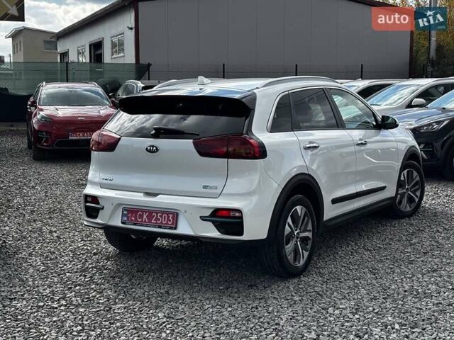 Киа Niro 2020 в Львове на Automoto.ua Белый Киа Niro, объемом двигателя 0 л и пробегом 95 тыс. км за 20450 $, фото 7 на Automoto.ua