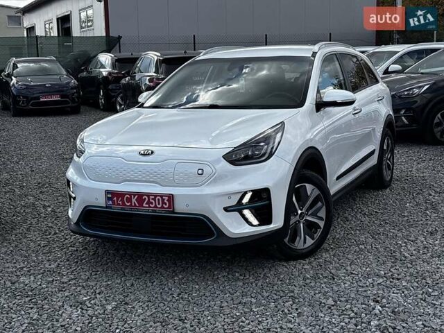 Киа Niro 2020 в Львове на Automoto.ua Белый Киа Niro, объемом двигателя 0 л и пробегом 95 тыс. км за 20450 $, фото 2 на Automoto.ua